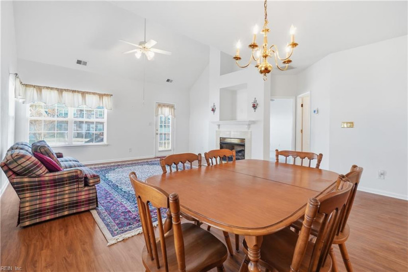 Photo 12 of 49 residential for sale in Portsmouth virginia