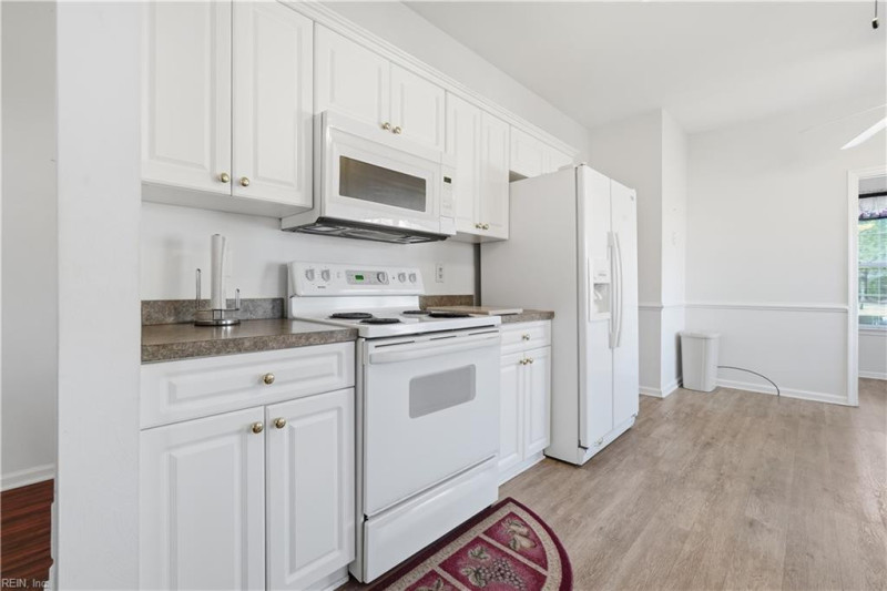 Photo 15 of 49 residential for sale in Portsmouth virginia