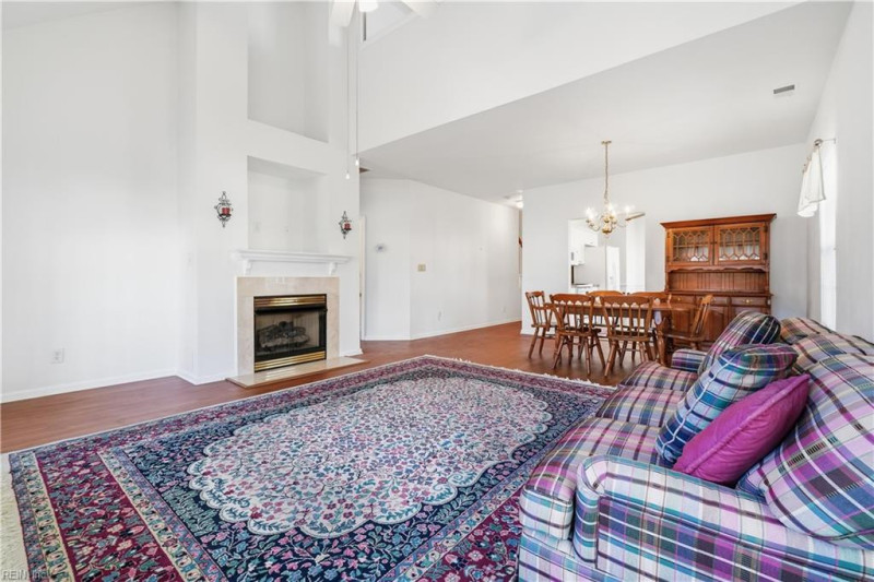 Photo 3 of 49 residential for sale in Portsmouth virginia