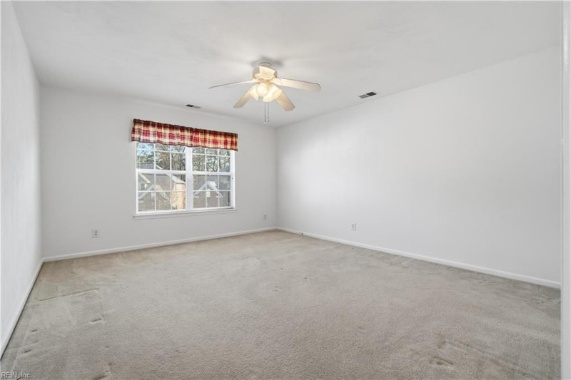 Photo 32 of 49 residential for sale in Portsmouth virginia