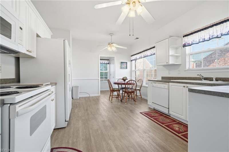 Photo 4 of 49 residential for sale in Portsmouth virginia