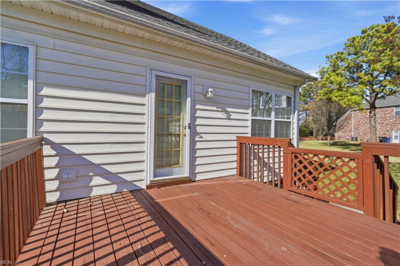 Photo 9 of 49 residential for sale in Portsmouth virginia