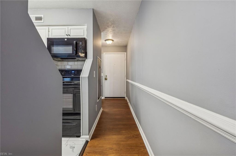 Photo 6 of 24 residential for sale in Hampton virginia