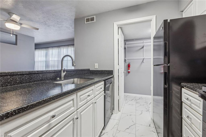 Photo 7 of 24 residential for sale in Hampton virginia