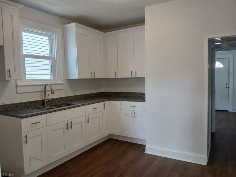 Photo 3 of 7 residential for sale in Norfolk virginia