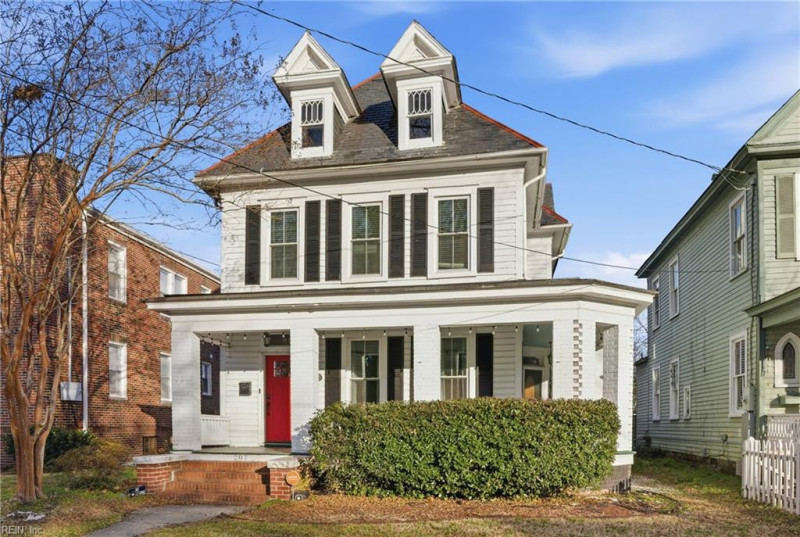 Photo 2 of 35 residential for sale in Portsmouth virginia