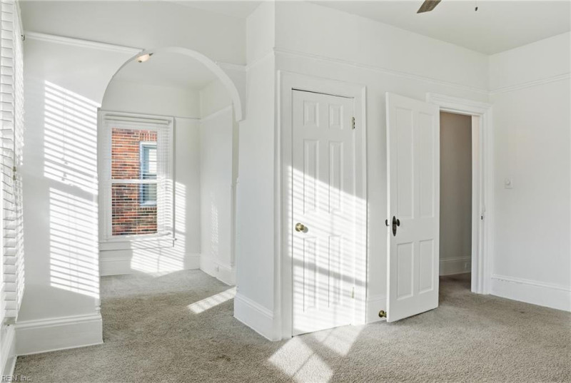 Photo 25 of 35 residential for sale in Portsmouth virginia