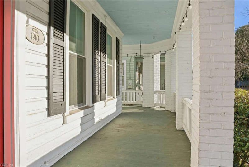 Photo 3 of 35 residential for sale in Portsmouth virginia