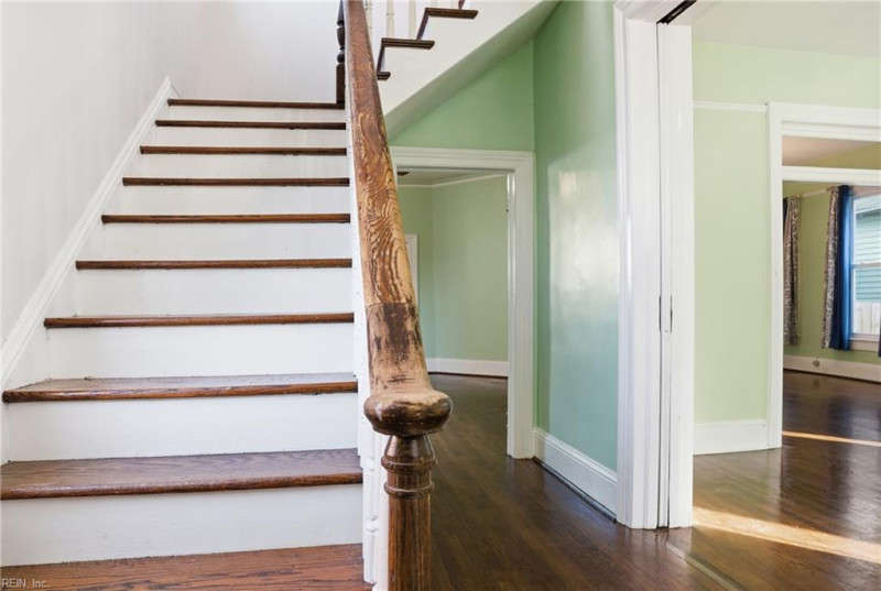 Photo 7 of 35 residential for sale in Portsmouth virginia