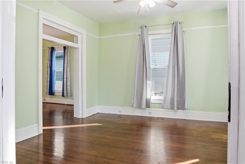 Photo 9 of 35 residential for sale in Portsmouth virginia