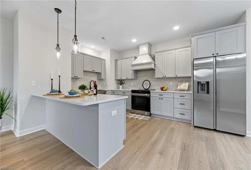 Photo 14 of 33 residential for sale in Newport News virginia