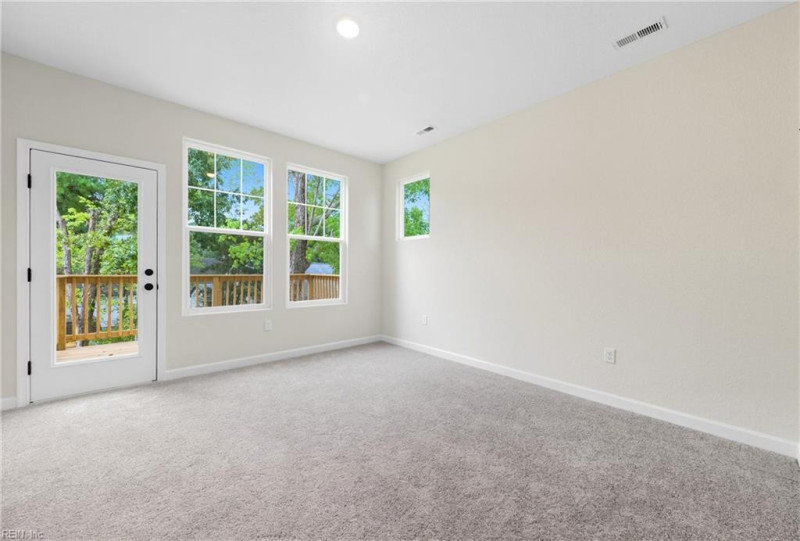 Photo 17 of 33 residential for sale in Newport News virginia