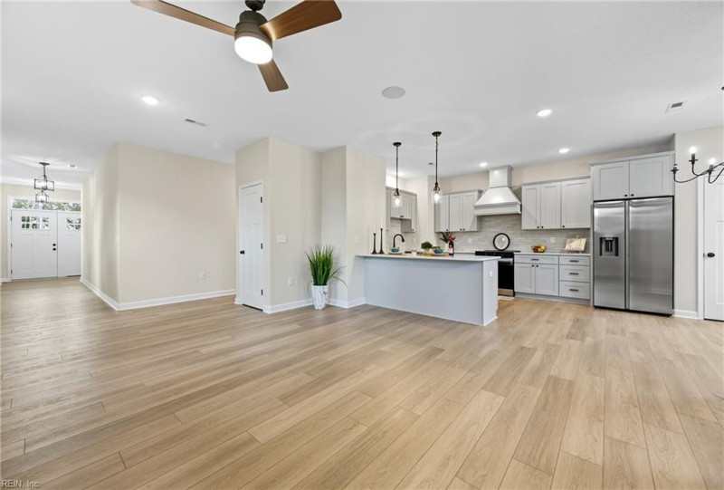 Photo 6 of 33 residential for sale in Newport News virginia