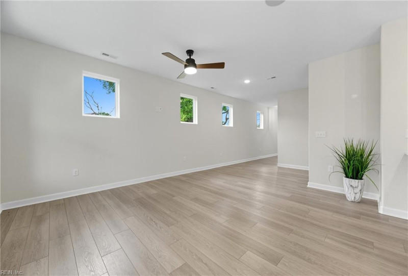 Photo 7 of 33 residential for sale in Newport News virginia