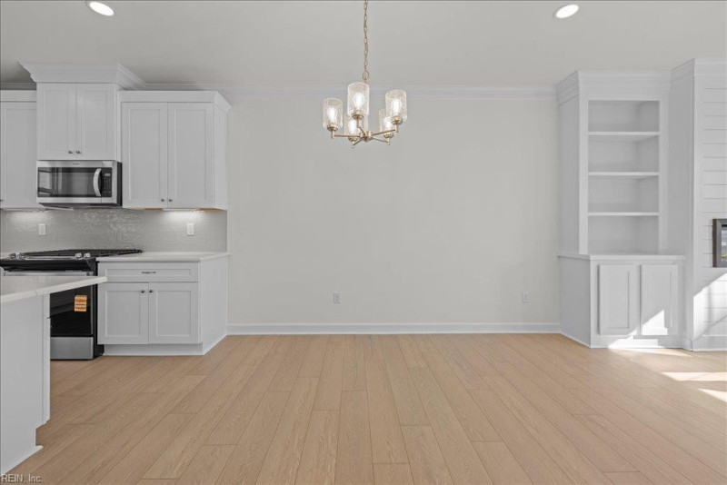 Photo 13 of 49 residential for sale in Virginia Beach virginia