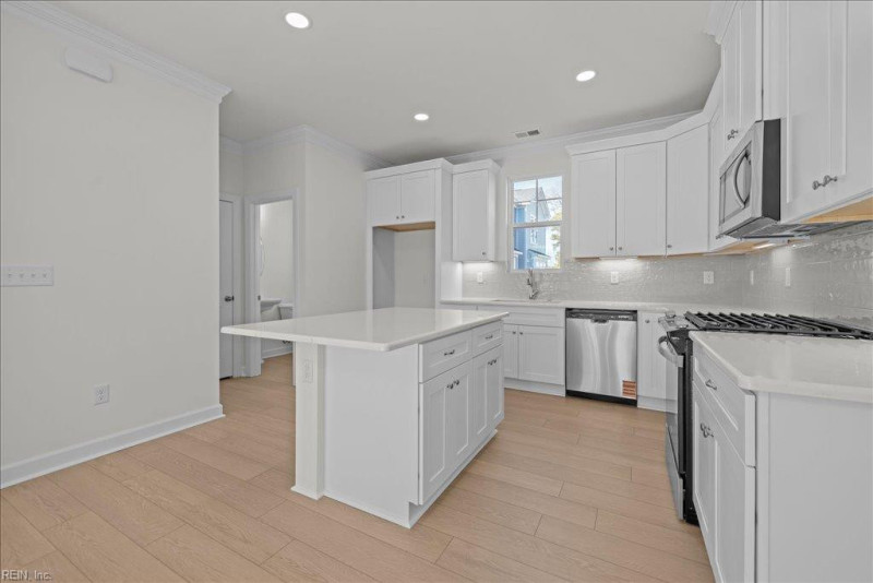 Photo 17 of 49 residential for sale in Virginia Beach virginia