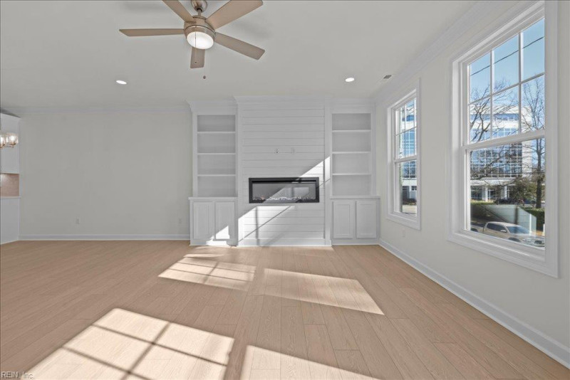Photo 24 of 49 residential for sale in Virginia Beach virginia