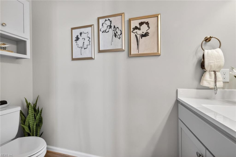 Photo 19 of 26 residential for sale in Suffolk virginia
