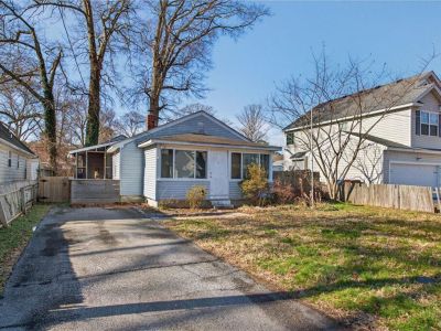 property image for 2041 Lockard Avenue CHESAPEAKE VA 23320