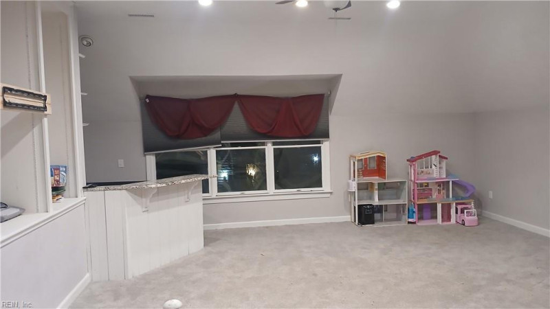 Photo 11 of 24 residential for sale in Chesapeake virginia