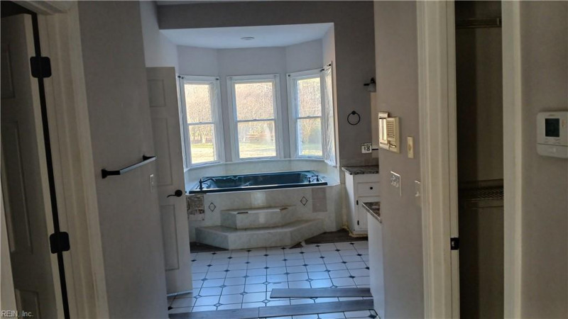 Photo 16 of 24 residential for sale in Chesapeake virginia