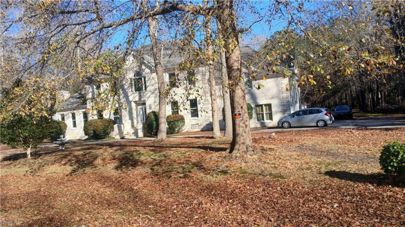 Photo 18 of 24 residential for sale in Chesapeake virginia