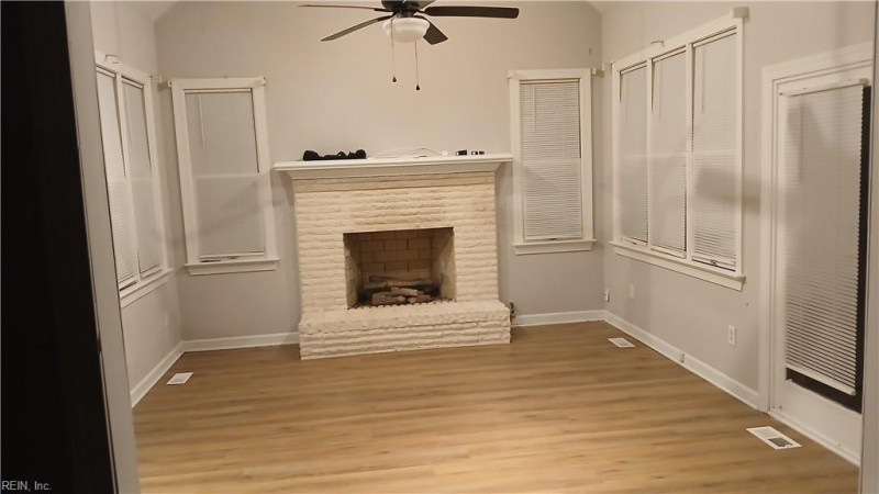 Photo 19 of 24 residential for sale in Chesapeake virginia