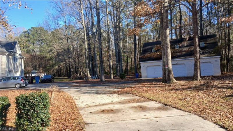 Photo 4 of 24 residential for sale in Chesapeake virginia