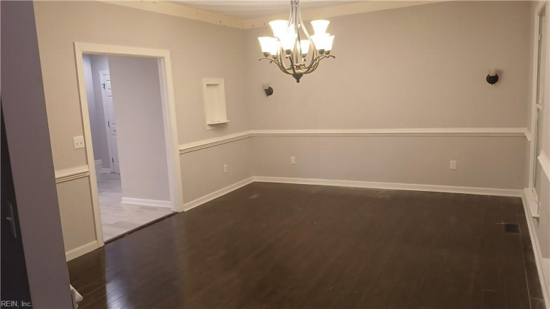 Photo 7 of 24 residential for sale in Chesapeake virginia
