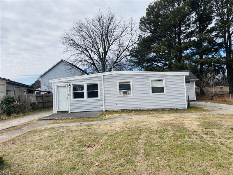 Photo 1 of 18 residential for sale in Chesapeake virginia Photo 1 of 18 residential for sale in Chesapeake virginia