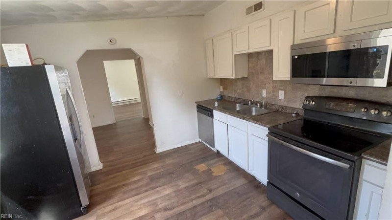 Photo 3 of 18 residential for sale in Chesapeake virginia Photo 3 of 18 residential for sale in Chesapeake virginia