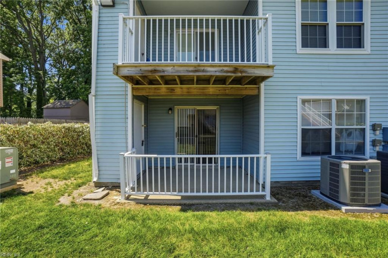 Photo 10 of 34 residential for sale in Virginia Beach virginia