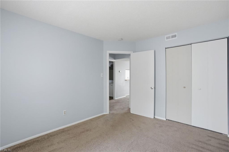 Photo 5 of 34 residential for sale in Virginia Beach virginia