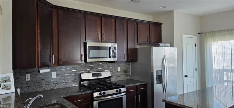 Photo 4 of 48 residential for sale in Virginia Beach virginia
