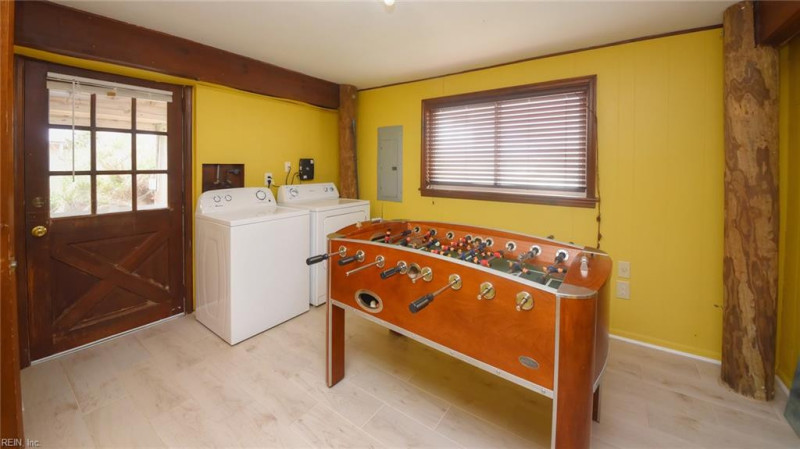 Photo 11 of 35 residential for sale in Virginia Beach virginia