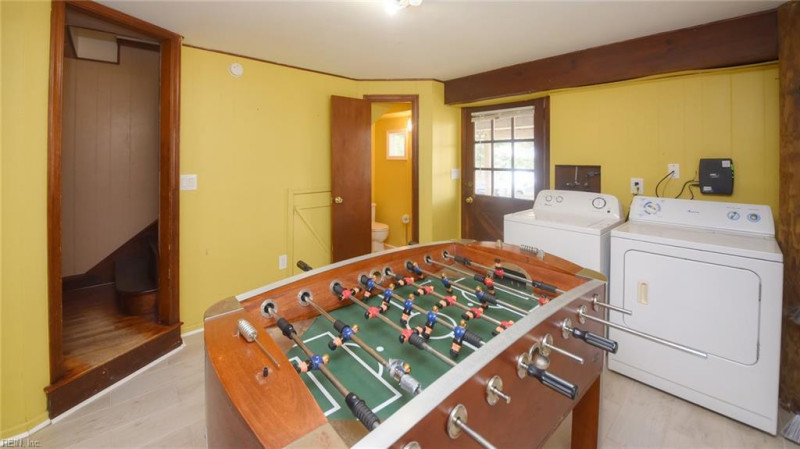 Photo 12 of 35 residential for sale in Virginia Beach virginia