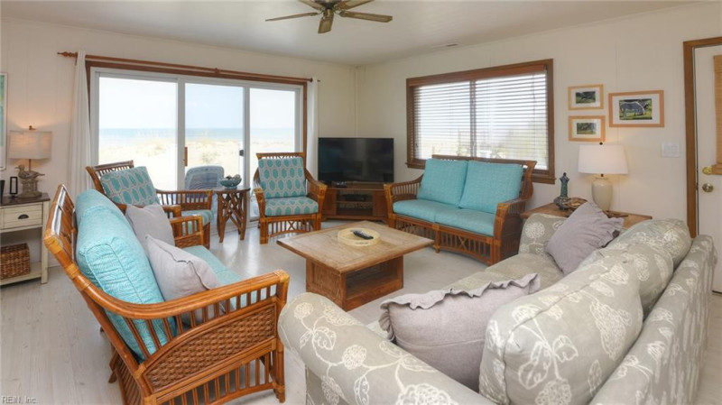 Photo 3 of 35 residential for sale in Virginia Beach virginia