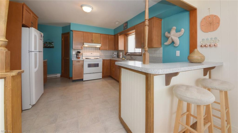 Photo 8 of 35 residential for sale in Virginia Beach virginia
