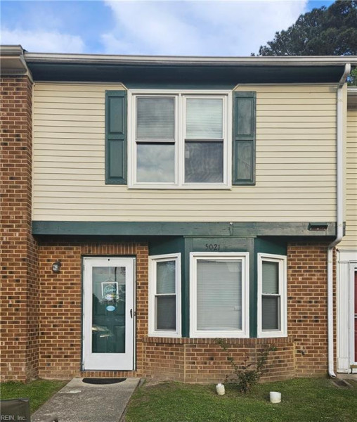 Photo 1 of 15 residential for sale in Portsmouth virginia
