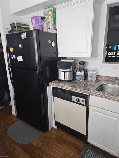 Photo 3 of 15 residential for sale in Portsmouth virginia