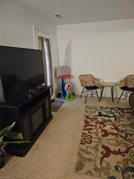 Photo 8 of 15 residential for sale in Portsmouth virginia