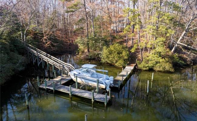 .51+AC Oyster Cove Landing, Middlesex County, VA 23071