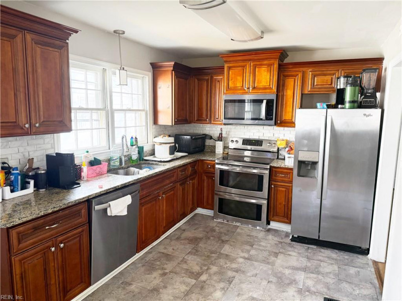 Photo 6 of 11 residential for sale in Newport News virginia Photo 6 of 11 residential for sale in Newport News virginia