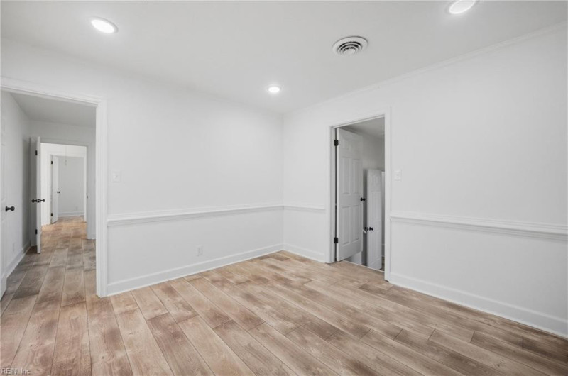 Photo 17 of 50 residential for sale in Portsmouth virginia
