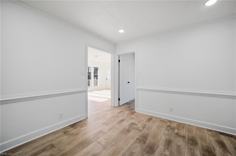 Photo 18 of 50 residential for sale in Portsmouth virginia