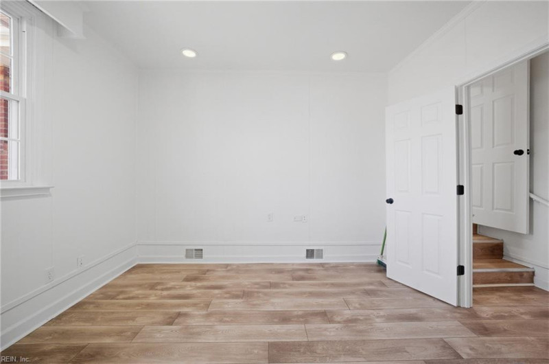 Photo 26 of 50 residential for sale in Portsmouth virginia