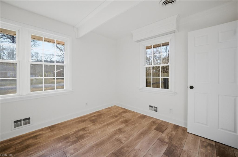 Photo 38 of 50 residential for sale in Portsmouth virginia