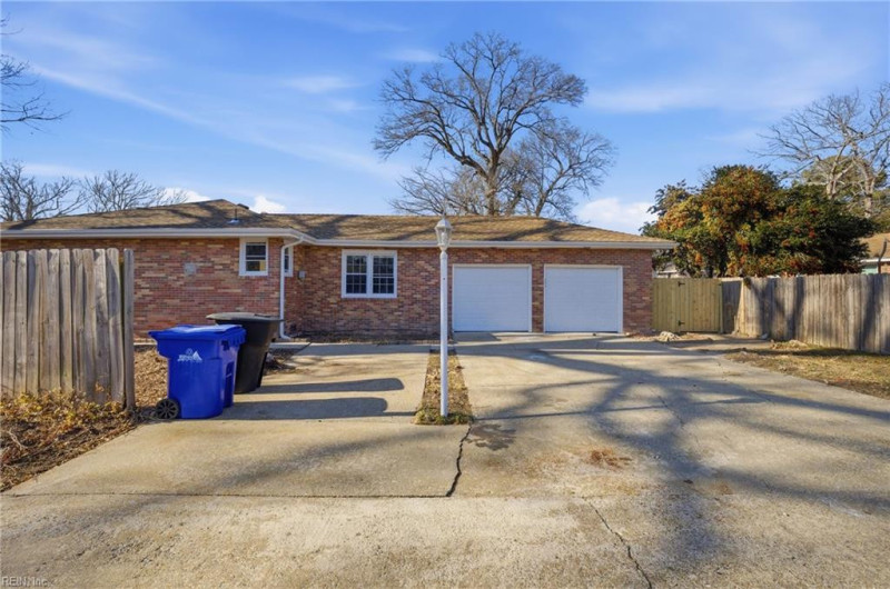Photo 44 of 50 residential for sale in Portsmouth virginia