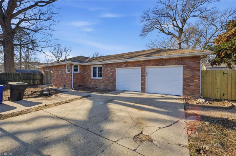Photo 45 of 50 residential for sale in Portsmouth virginia