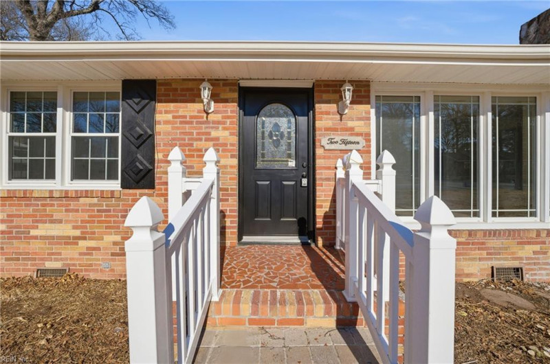 Photo 5 of 50 residential for sale in Portsmouth virginia